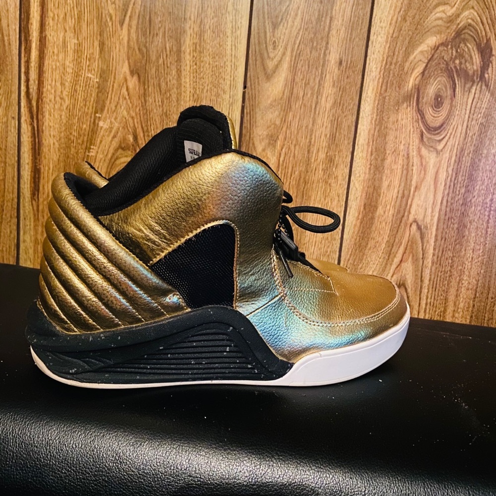 Sneaker - Picture 4 of 4